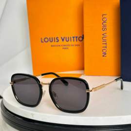 Picture of Louis Vuitton Sunglasses _SKUfw76366585fw